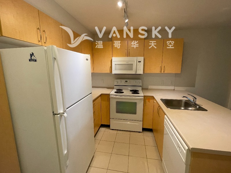 250417130701_208 Kitchen.jpg